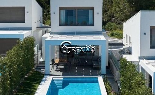 Villa in Pallini Municipal Unit, Macedonia and Thrace, Griechenland 1
