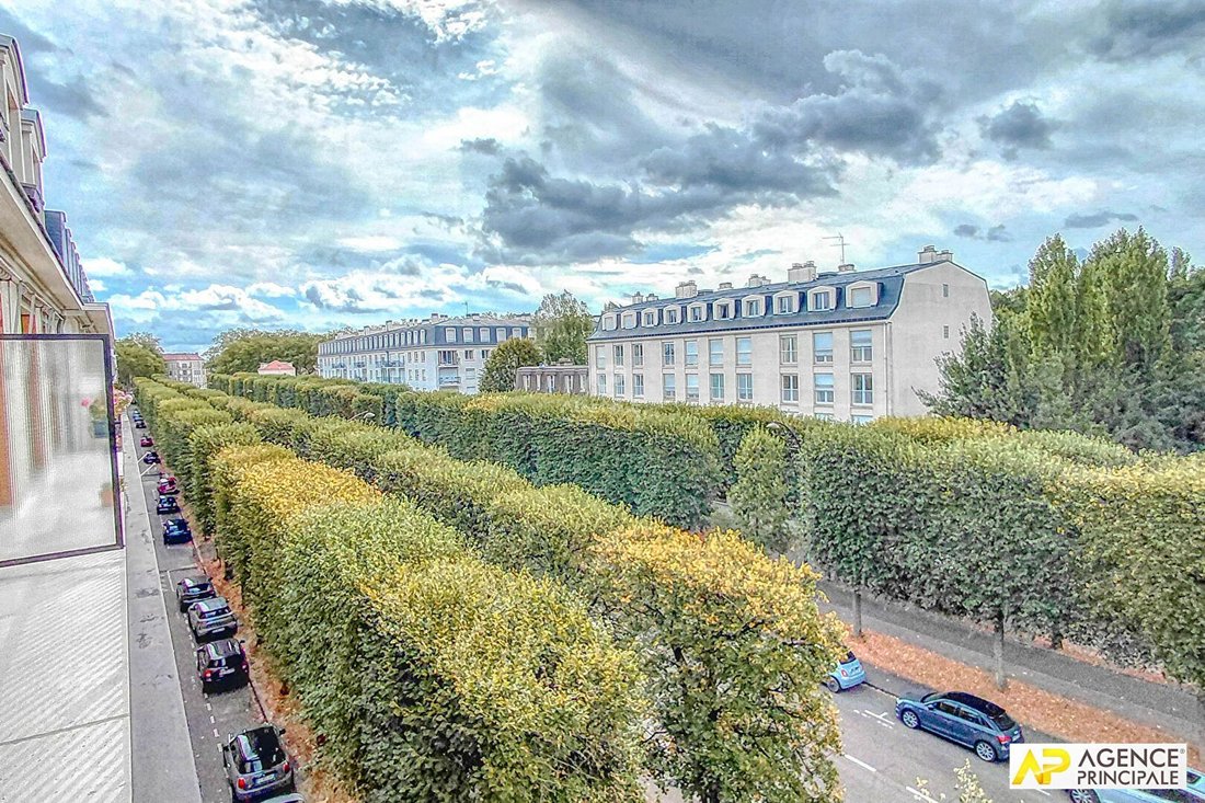 Apartment in Domaine National du Château, Versailles, France 1 - 18728246