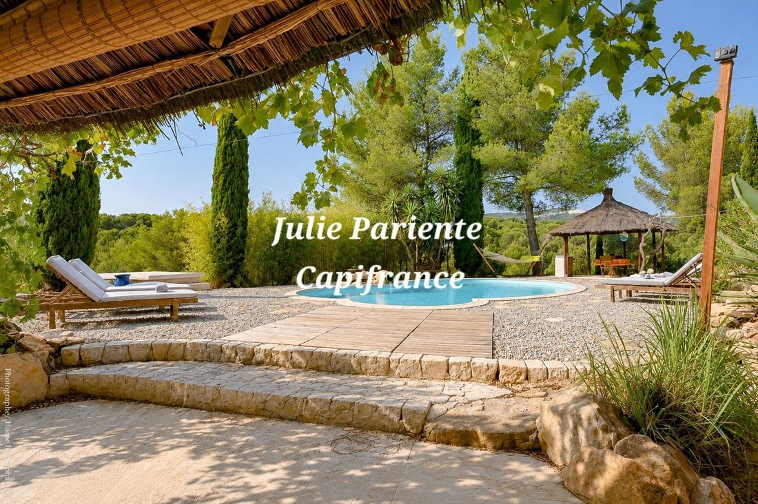 Casa en La Ciotat, Provenza-Alpes-Costa Azul, Francia 2 - 18724457