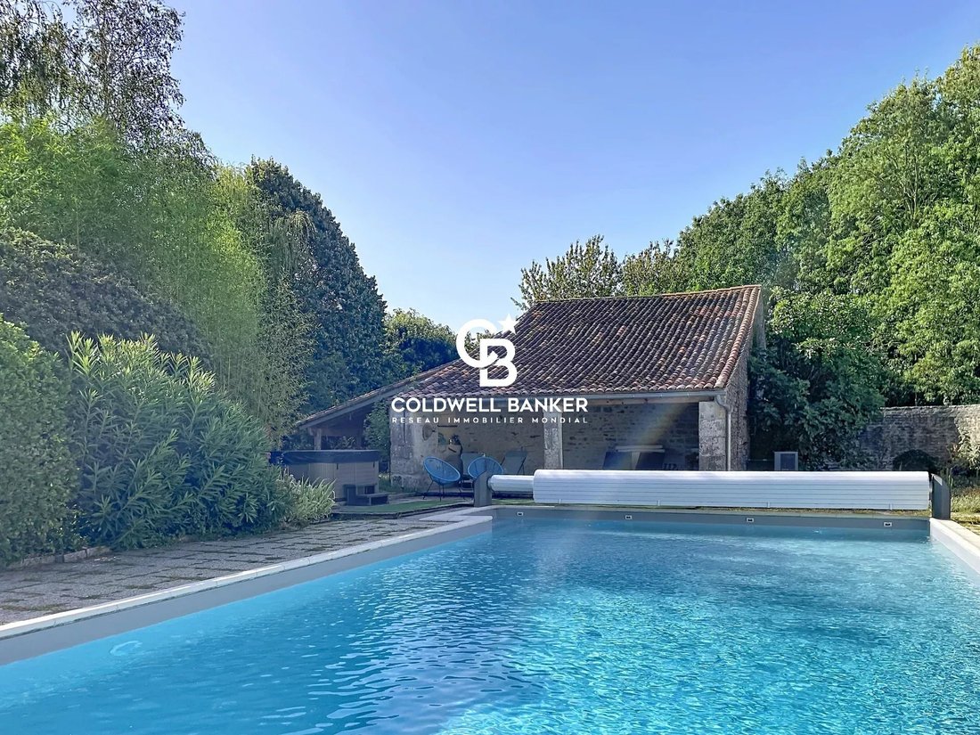 Finca en Saint-Savinien, Nueva Aquitania, Francia 5 - 18723921