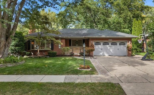 House in Grosse Pointe Shores, Michigan, United States 1