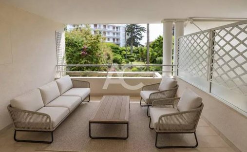 Apartamento en Les Bastides, Antibes, Francia 1