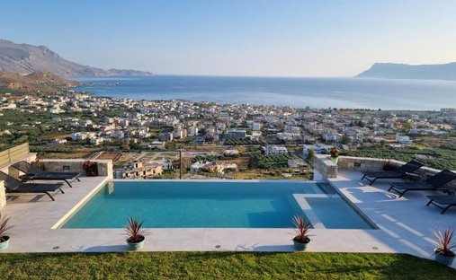 Villa in Kissamos, Greece 1