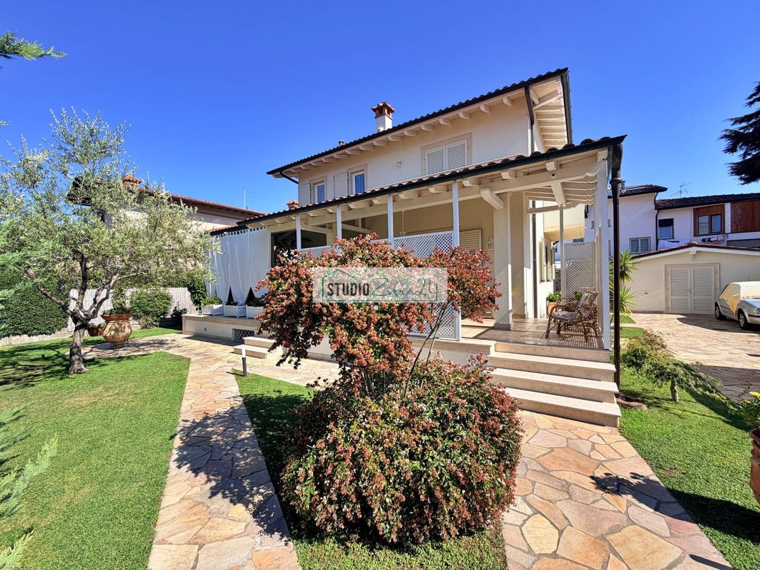 Villa in Tonfano, Pietrasanta, Italien 1 - 18729001