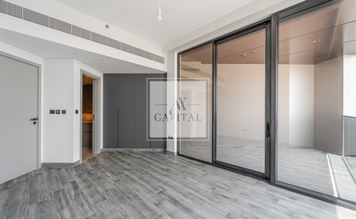 Apartment in JVC / Jumeirah Village Circle, Dubai, United Arab Emirates 1