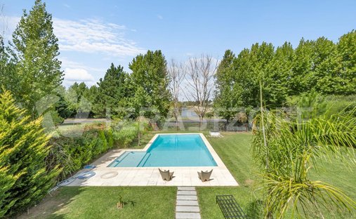 House in La Lonja, Buenos Aires Province, Argentina 1