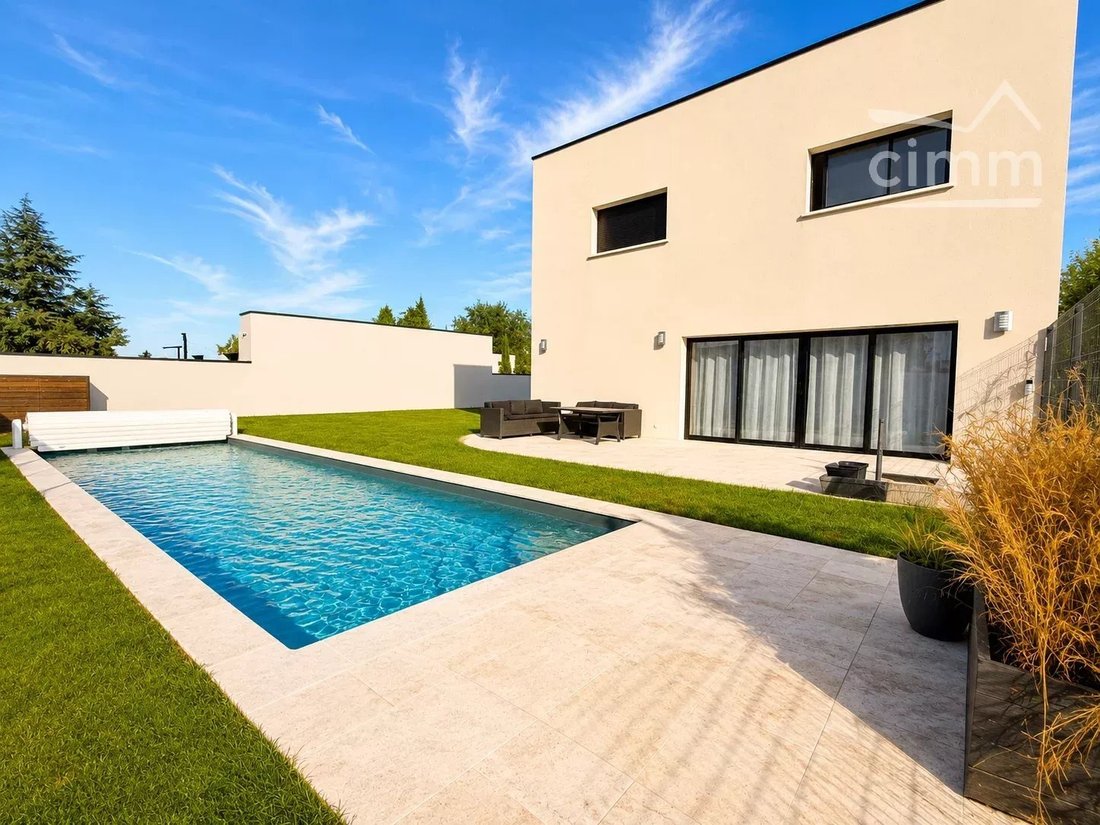 House in Saint-Gervais-la-Foret, Centre-Val de Loire, France 1 - 18421294