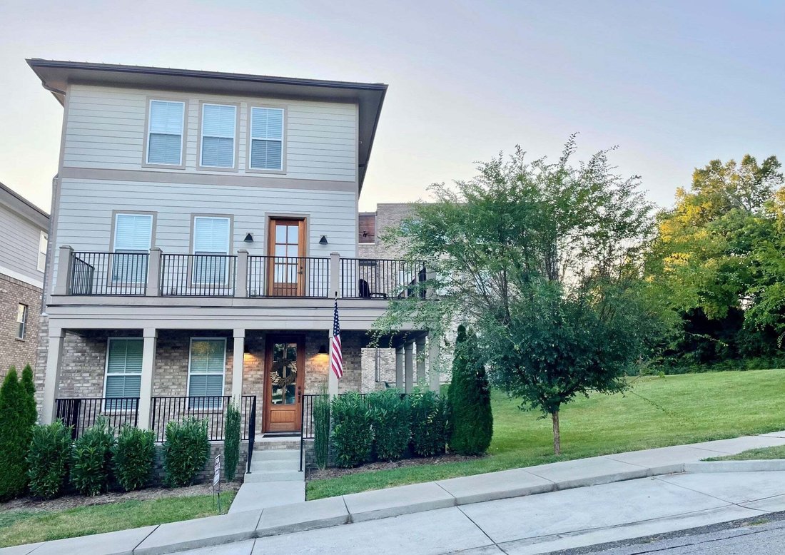 Co Op in Nashville, Tennessee, United States 4 - 18726850