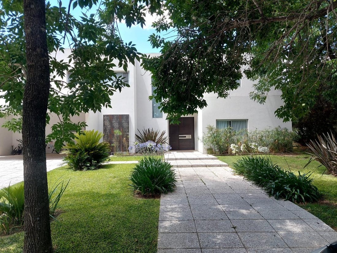 House in Manuel Alberti, Buenos Aires Province, Argentina 2 - 18728214