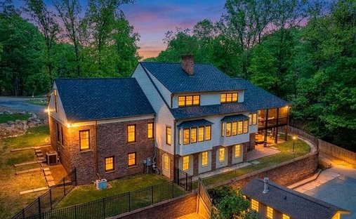 House in Cave Spring, Virginia, United States 1