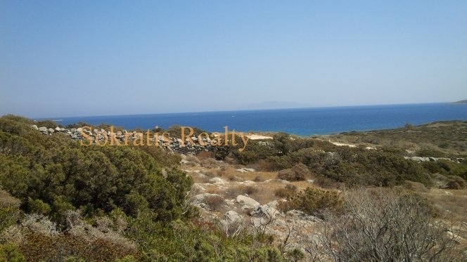 Land in Cyclades, Aegean, Griechenland 3 - 18725480