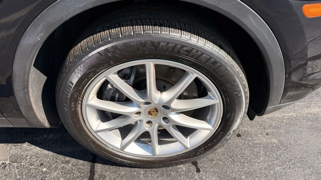 Suv in Milwaukee, WI, United States 3 - 18721289