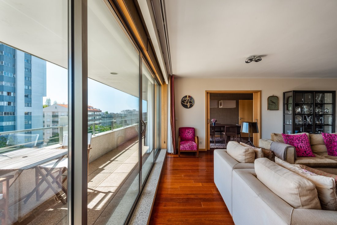 Wohnung in Lordelo do Ouro und Massarelos, Distrikt Porto, Portugal 3 - 18720961