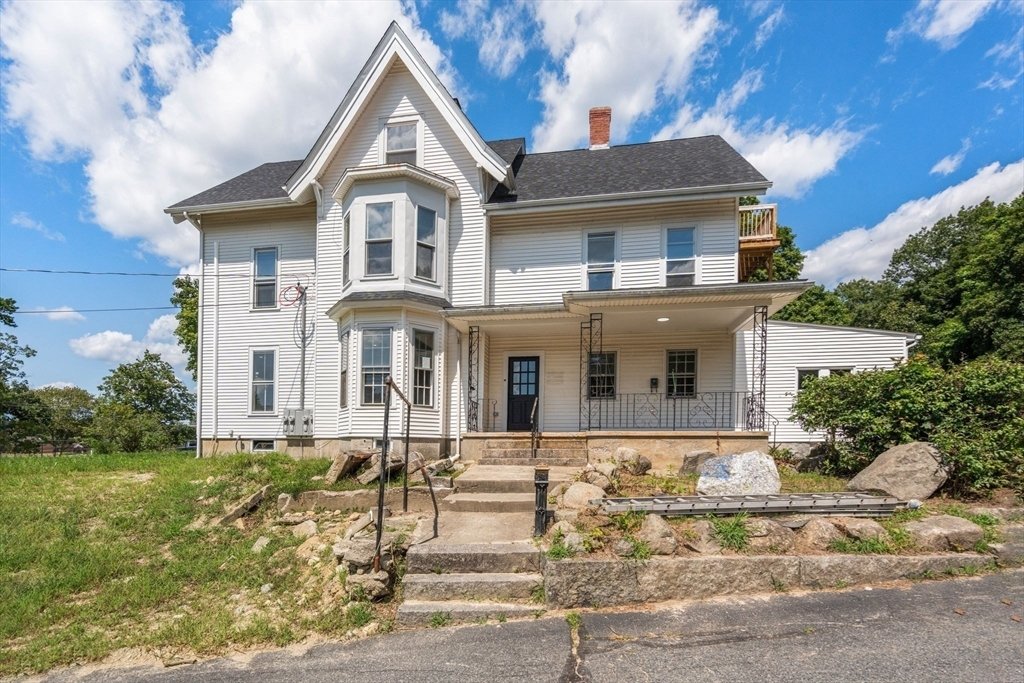 Uxbridge, Massachusetts, United States 3 - 18721831