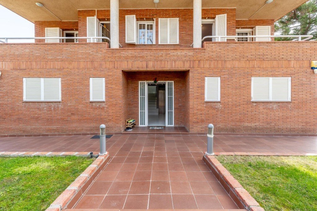 Casa en San Justo Desvern, Cataluña, España 1 - 18728021