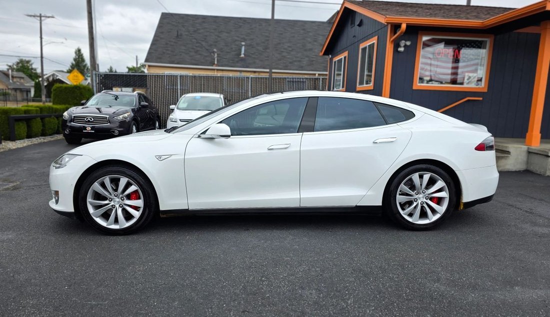 Sedan in Tacoma, WA, United States 2 - 18305038