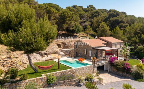Villa in Cipressa, Liguria, Italy 1