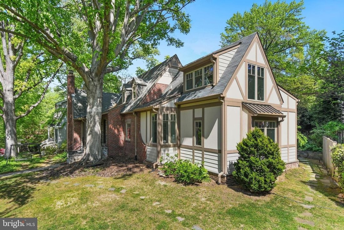 House in Chevy Chase, Maryland, United States 2 - 18729193