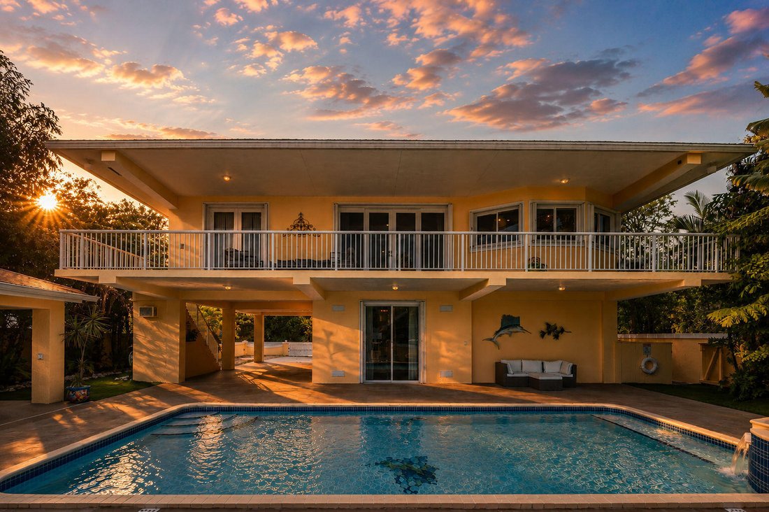 Casa a Key Colony Beach, Florida, Stati Uniti 2 - 18721550
