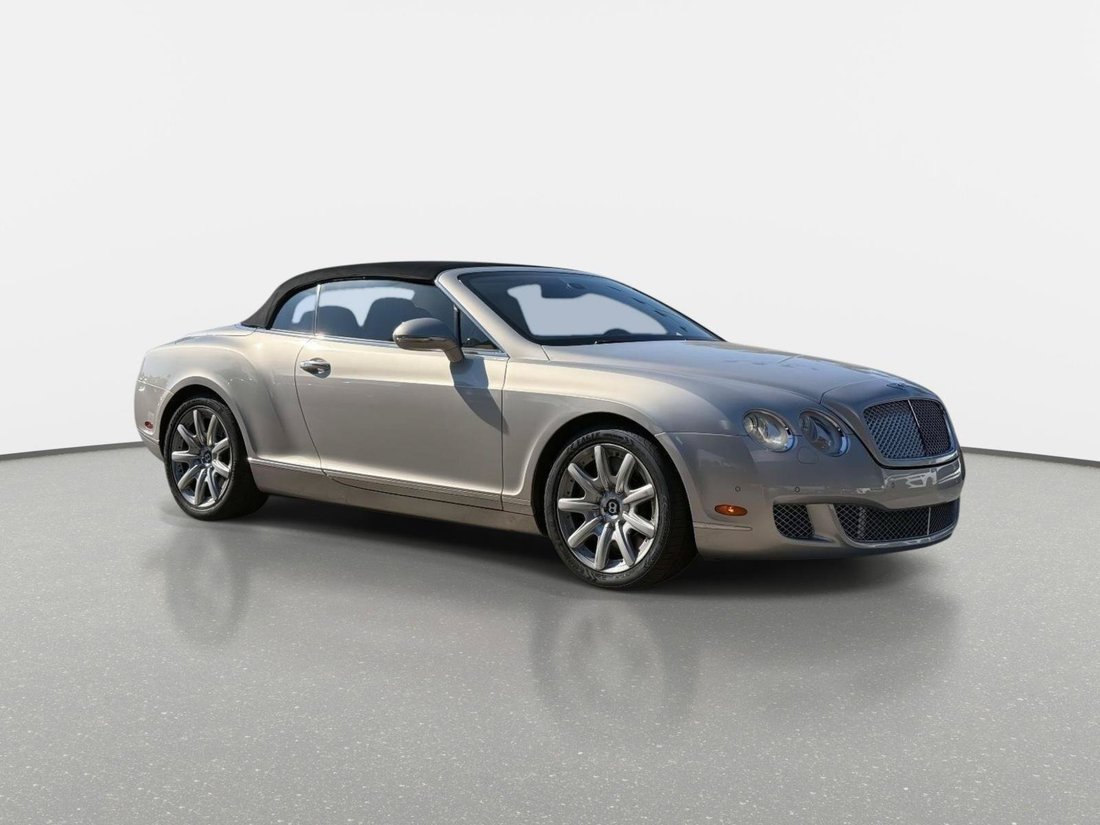 Cabriolet in Pompano Beach, FL, United States 1 - 18724019