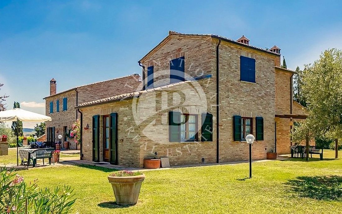 Villa in Asciano, Tuscany, Italy 2 - 18724624