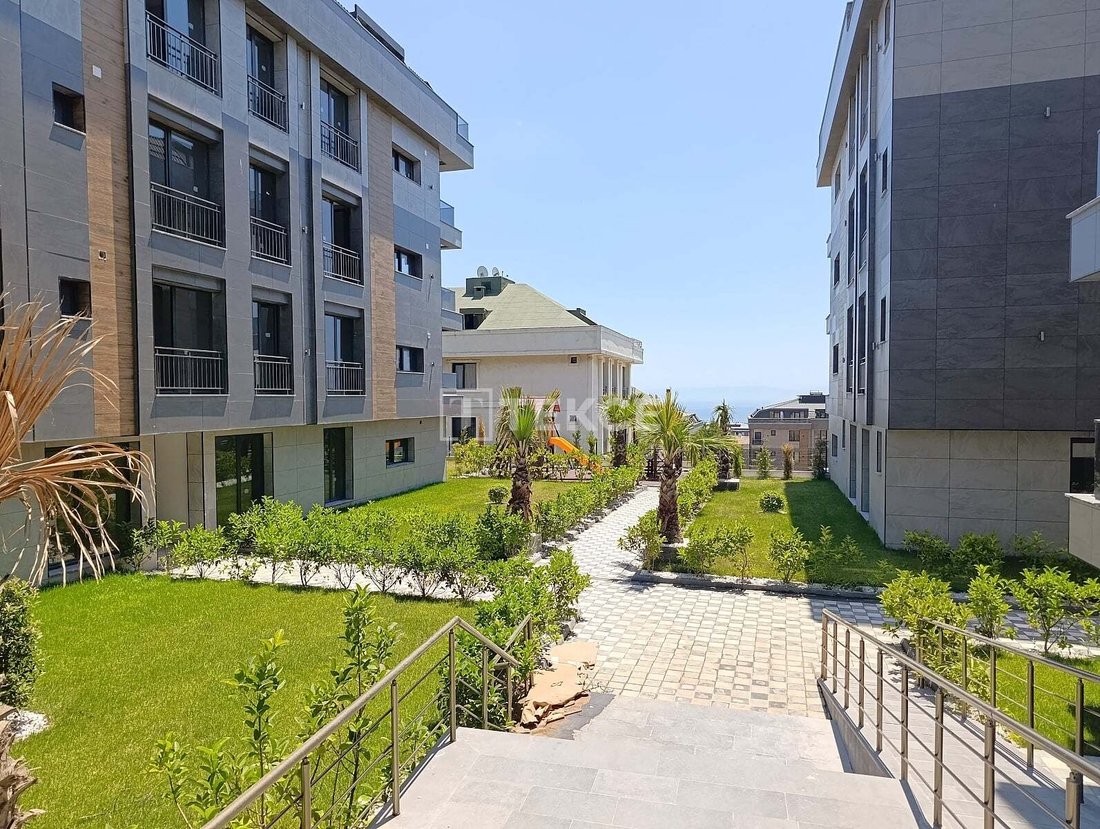 Apartment in Beylikdüzü, İstanbul, Turkey 2 - 18727842