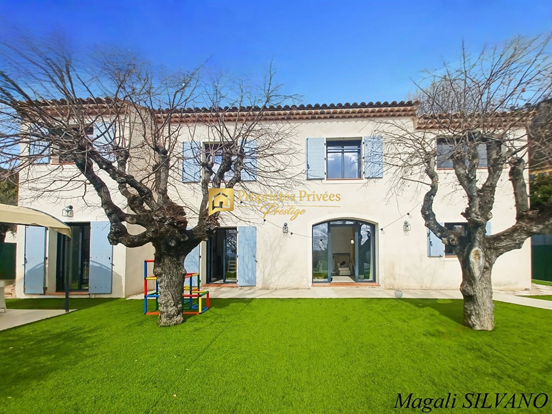 Villa in Grasse, Provence-Alpes-Côte d'Azur, France 1 - 18725751