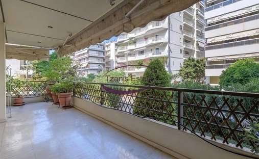 Domaine en South Athens, Attique, Grèce 1