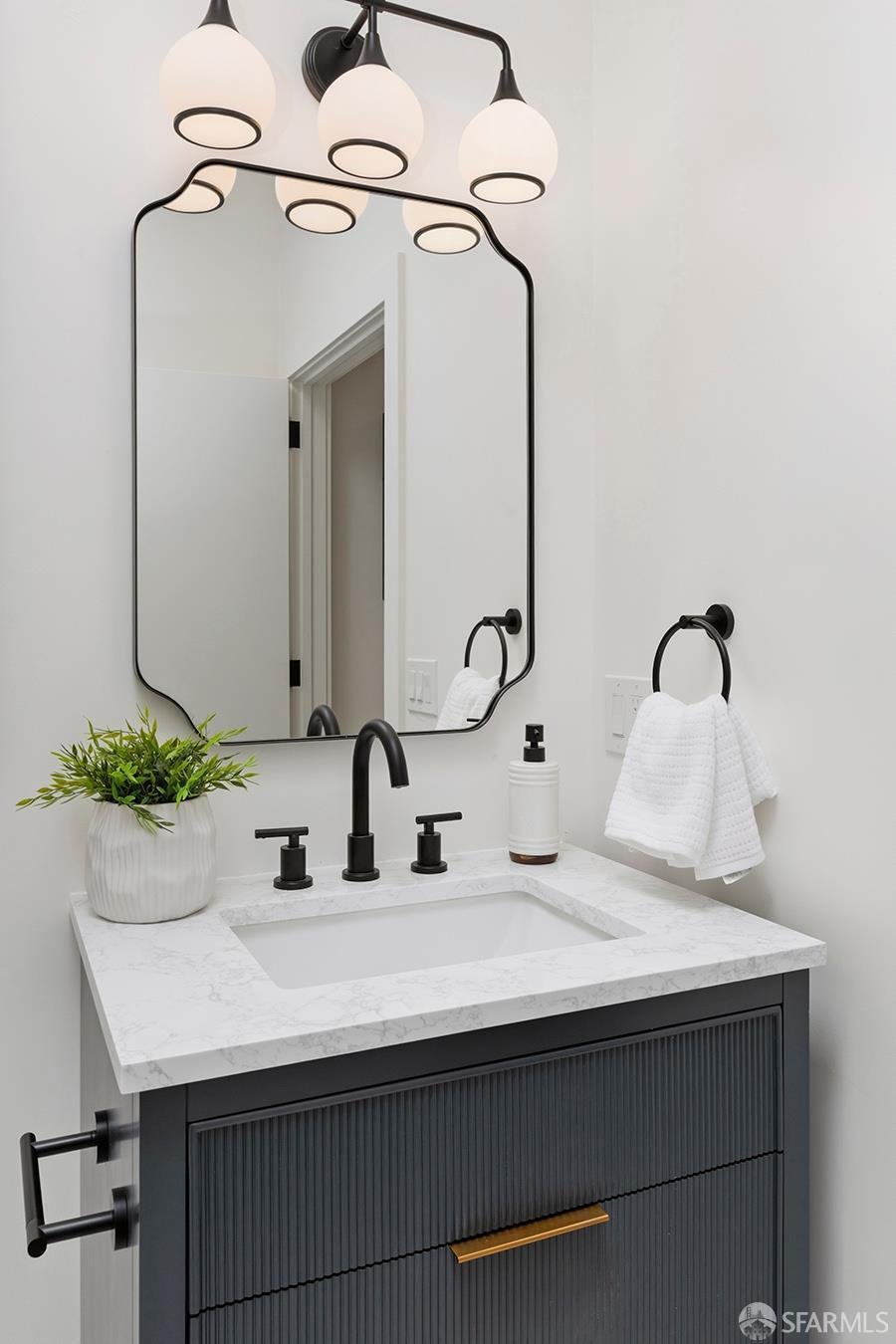 Condo in San Francisco, California, United States 5 - 18726120
