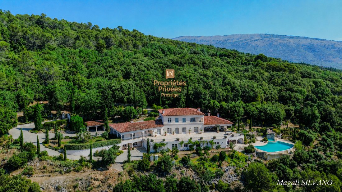 Villa in Cabris, Provence-Alpes-Côte d'Azur, France 1 - 18725757