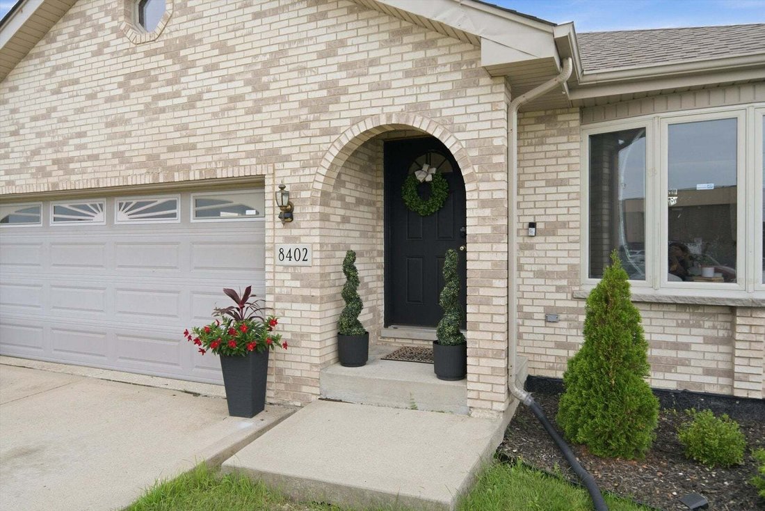 House in Bridgeview, Illinois, United States 3 - 18727578