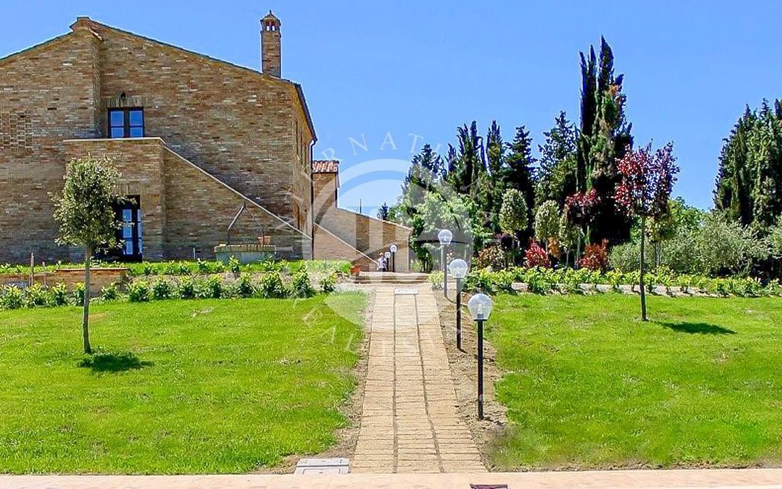 Villa in Asciano, Tuscany, Italy 5 - 18724624