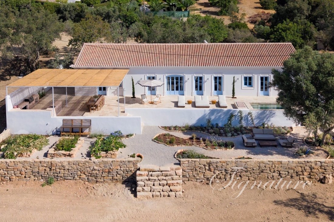 Estate in Santa Barbara de Nexe, Algarve, Portugal 1 - 18720989