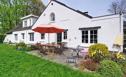 Haus in Lasne, Wallonische Region, Belgien 1