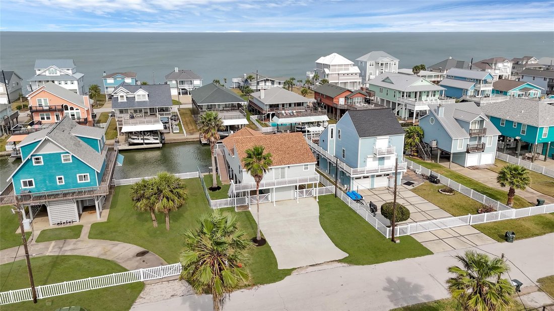 House in Galveston, Texas, United States 1 - 18722671