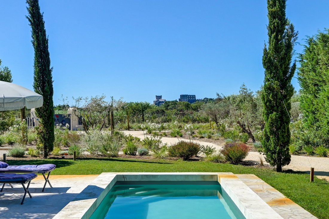 Maison à Fontvieille, Provence-Alpes-Côte d'Azur, France 1 - 18726177