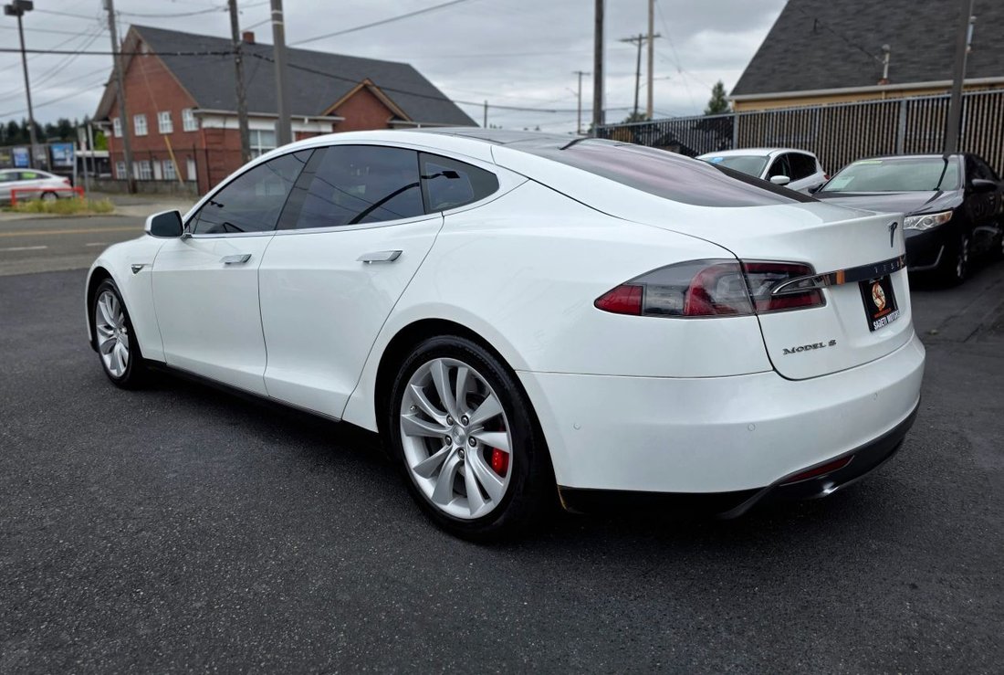 Sedan in Tacoma, WA, United States 3 - 18305038