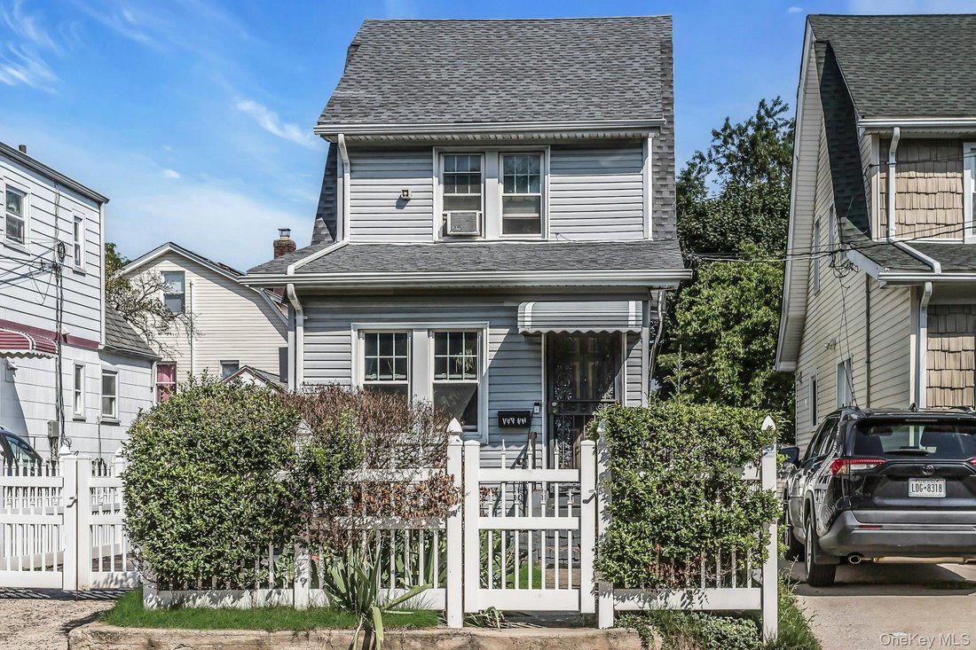 House in New York, New York, United States 1 - 18727963