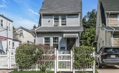 House in New York, New York, United States 1