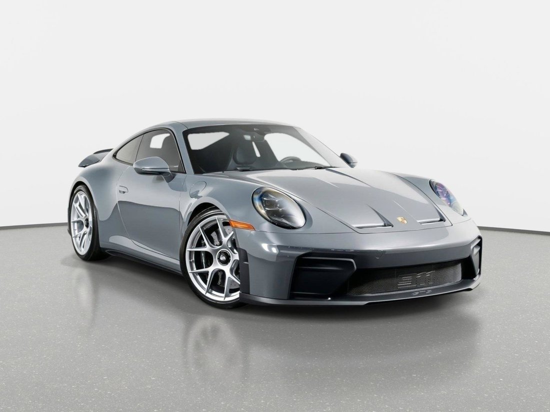 Coupe in Pompano Beach, FL, United States 1 - 18724559
