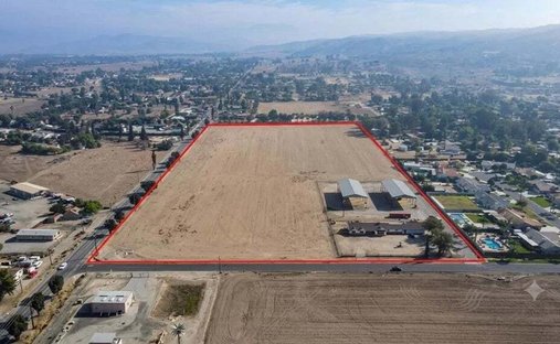 House in Nuevo, California, United States 1