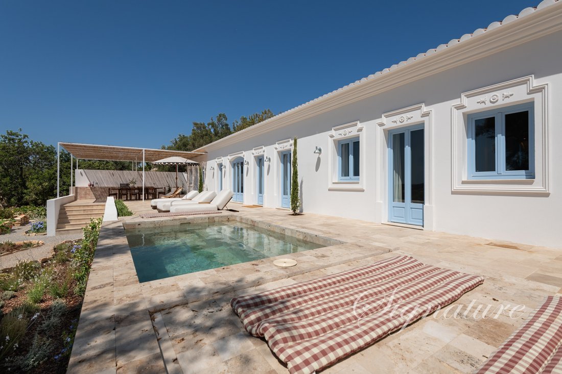 Estate in Santa Barbara de Nexe, Algarve, Portugal 2 - 18720989
