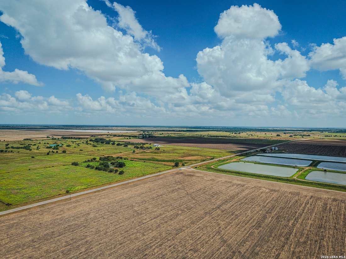 Corps de ferme à Inez, Texas, États-Unis 1 - 18727053