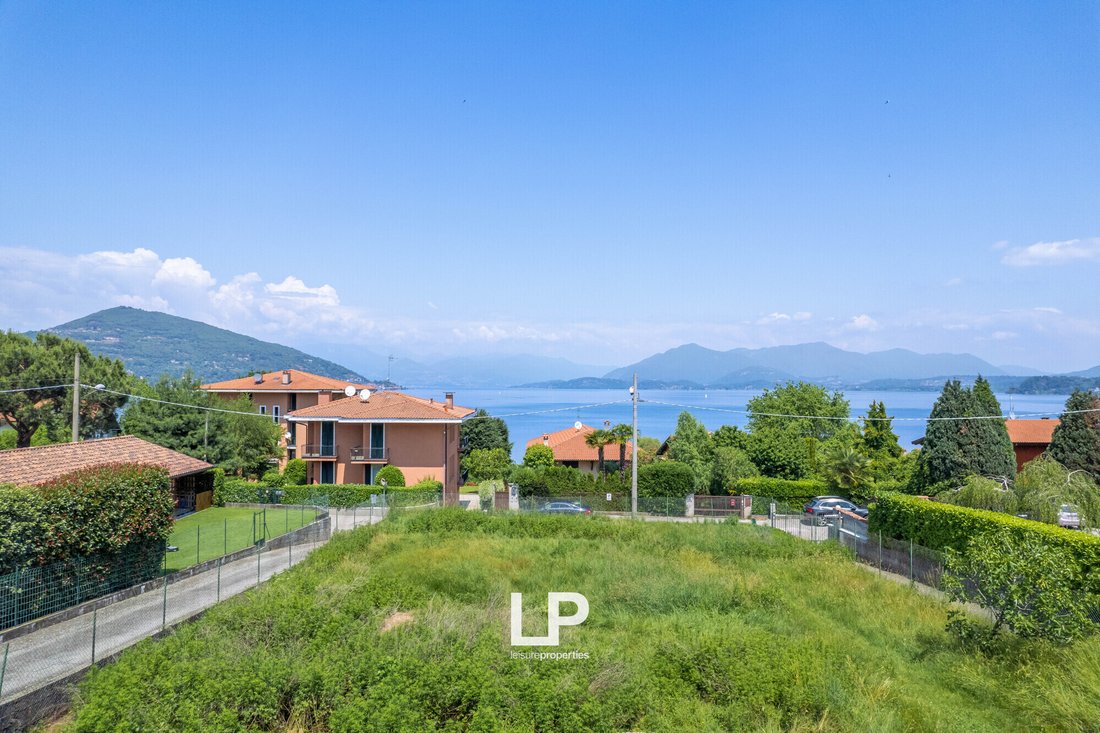 Villa in Ranco, Lombardei, Italien 4 - 12931804