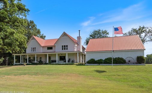 House in Senatobia, Mississippi, United States 1