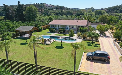 Villa in Platanias, Greece 1