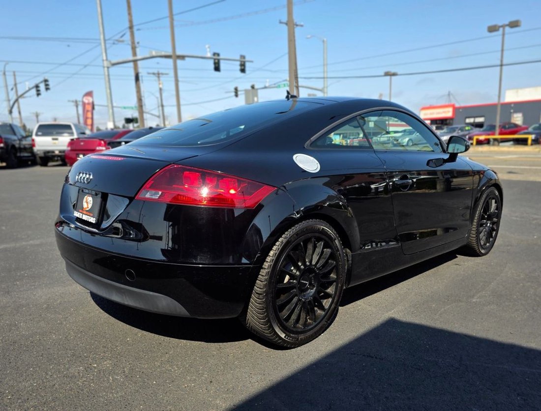 Coupe in Tacoma, WA, United States 5 - 18686064