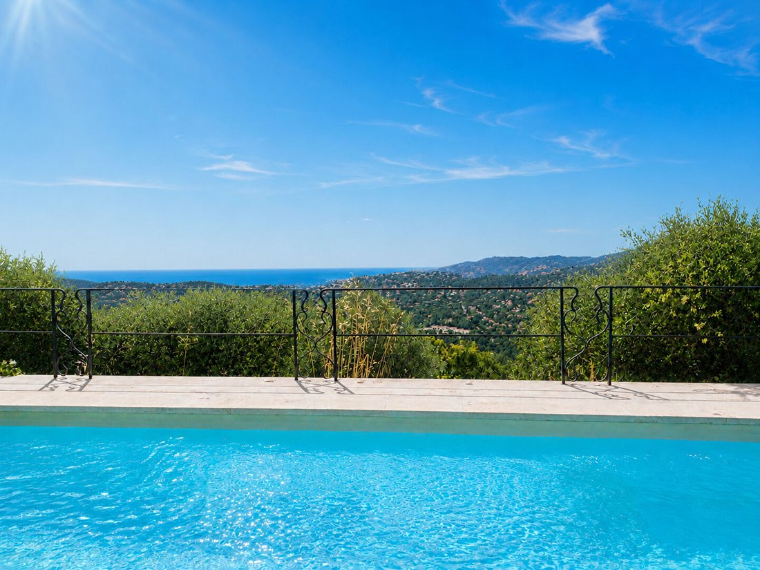 Villa in Spéracèdes, Provence-Alpes-Côte d'Azur, France 3 - 18725766