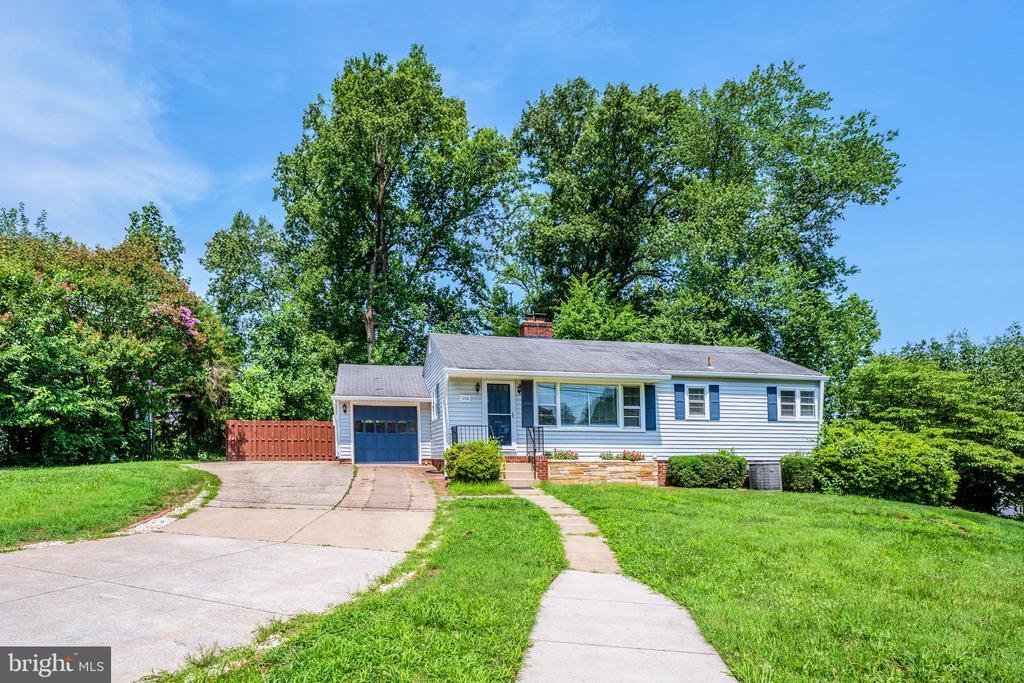 Casa a West Falls Church, Virginia, Stati Uniti 1 - 18726123