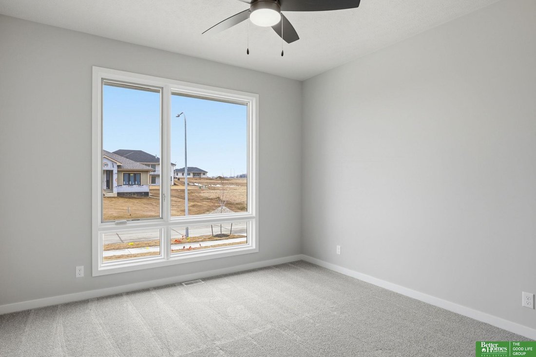 House in Bennington, Nebraska, United States 5 - 17885141